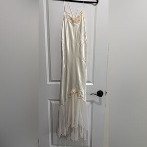 Jessica Lynn Vintage Elegant
Floral embroidered Lingerie
Nightgown
